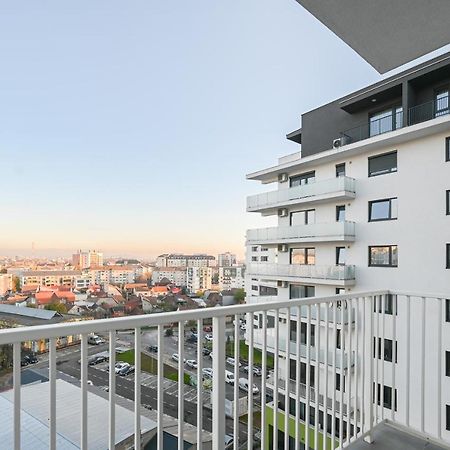 Km Flats Apartment Oradea Bagian luar foto