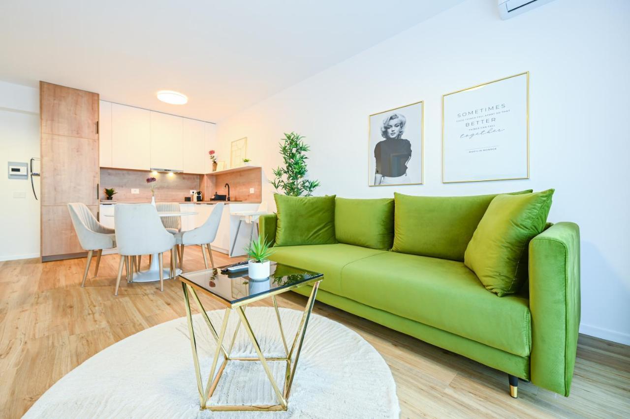 Km Flats Apartment Oradea Bagian luar foto