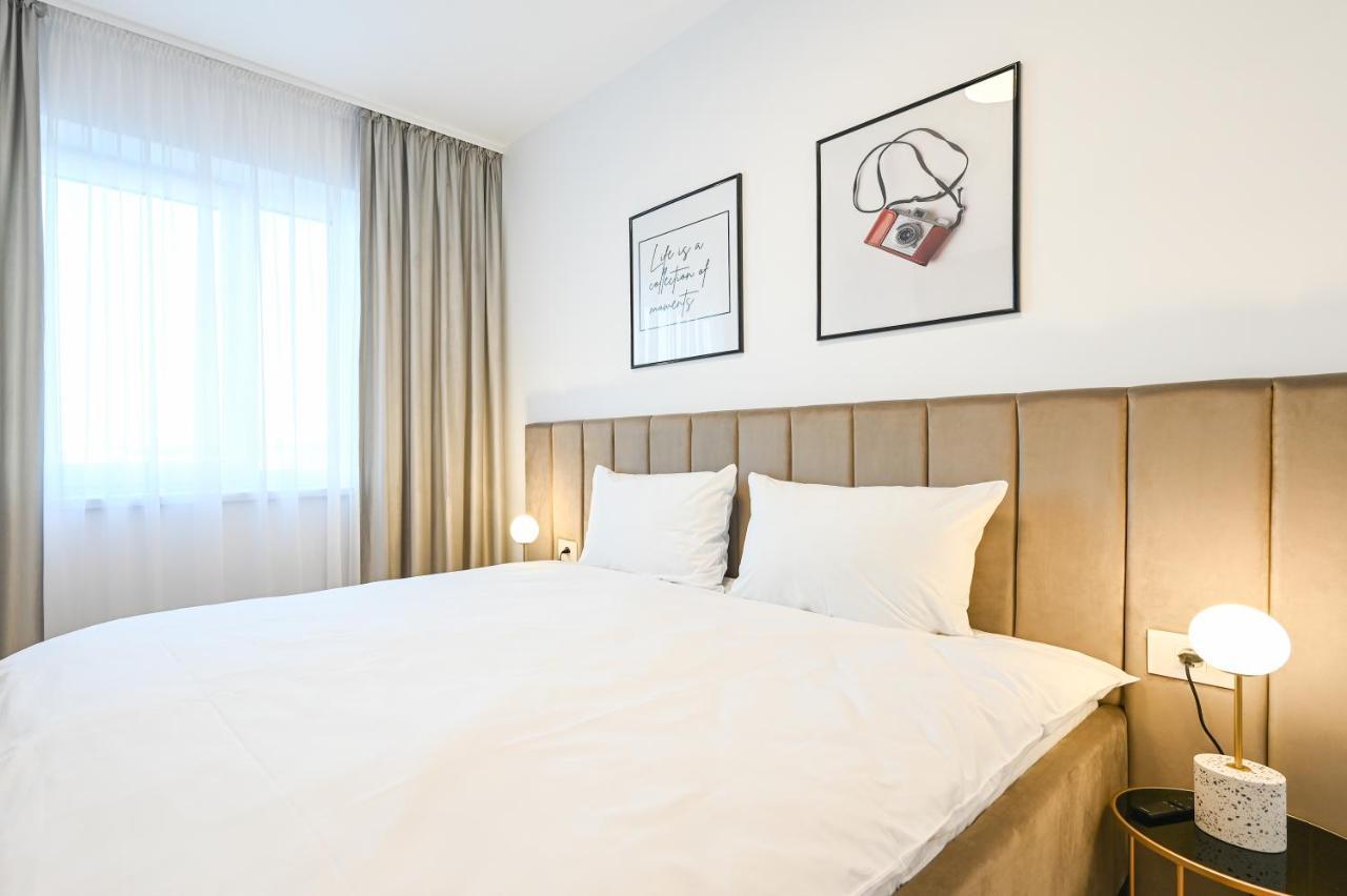 Km Flats Apartment Oradea Bagian luar foto