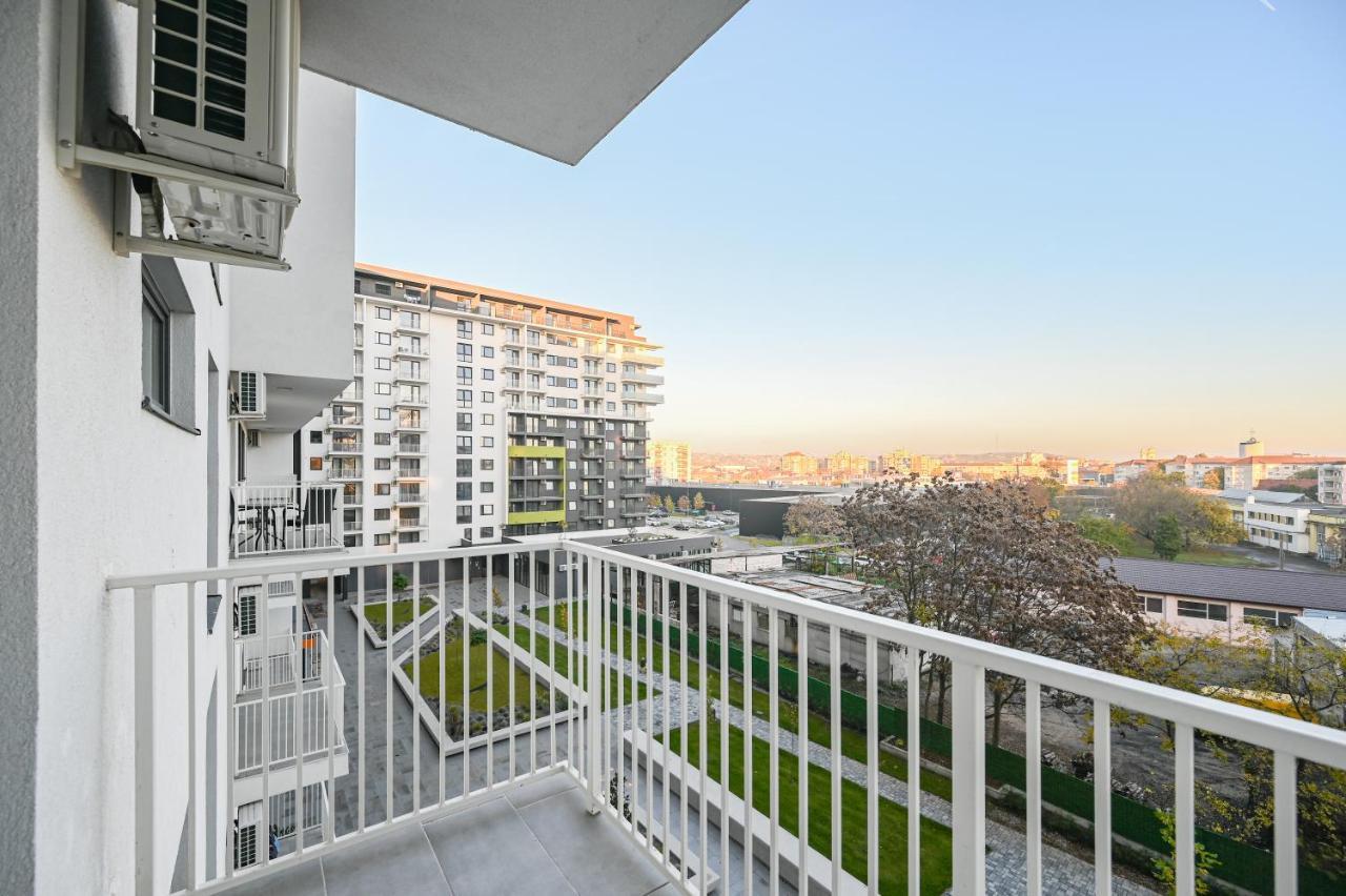 Km Flats Apartment Oradea Bagian luar foto
