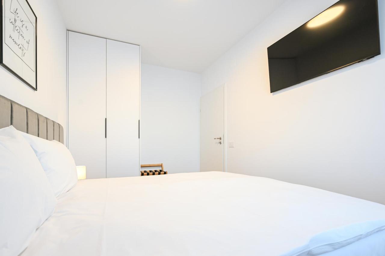 Km Flats Apartment Oradea Bagian luar foto