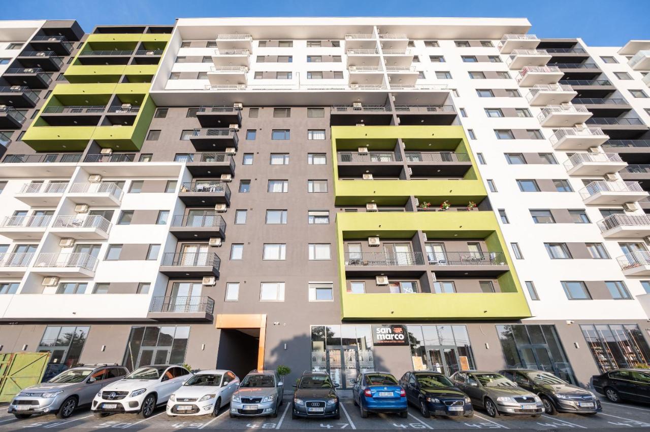 Km Flats Apartment Oradea Bagian luar foto